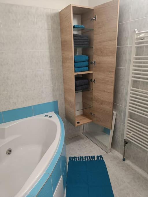 Cervena Cesta Apartment Kunovice Luaran gambar